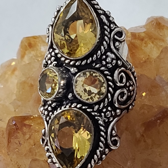 🌻Bogo50%off New*Vintage Citrine Trinity Ring - Picture 3 of 5
